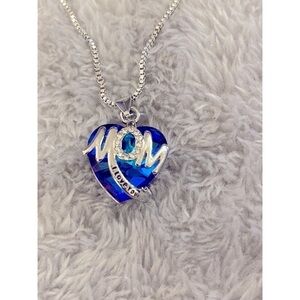 Cherished MOM heart pendant in white gold ‘‎ I love you’ 17 inch chain
